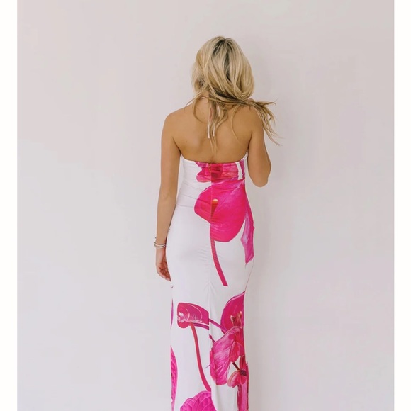 Shop Fancy White and Pink Floral Maxi Dress - never worn - Picture 5 of 5